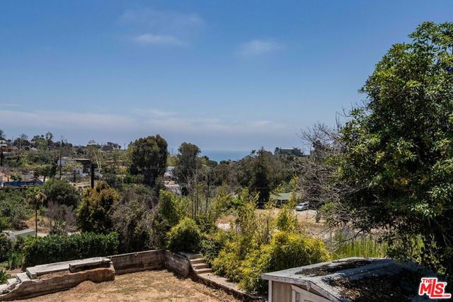627 N Marquette Street, Pacific Palisades, CA 90272