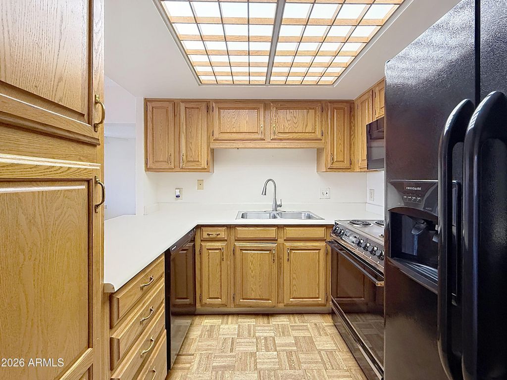 10330 W Thunderbird Boulevard C304, Sun City, AZ 85351 — photo 5