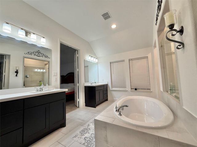 27107 Spearbract Hollow Trail, Hockley, TX 77447