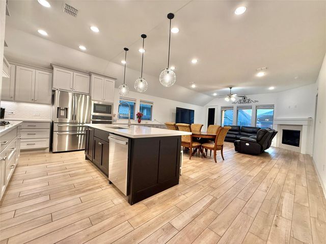 27107 Spearbract Hollow Trail, Hockley, TX 77447