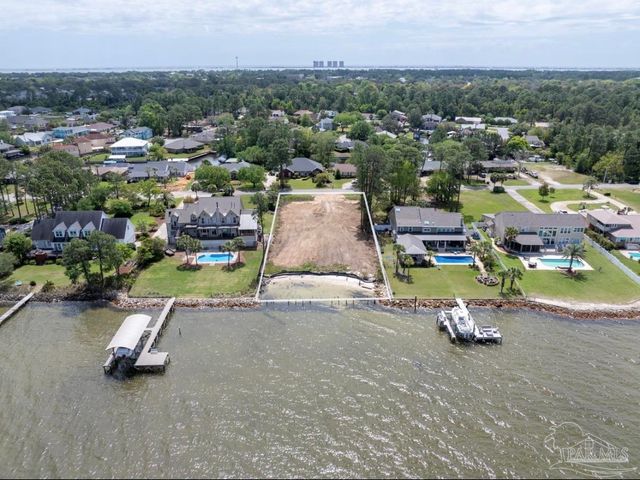 2952 Coral Strip Pkwy, Gulf Breeze, FL 32563