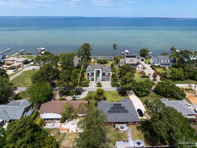 2952 Coral Strip Pkwy, Gulf Breeze, FL 32563