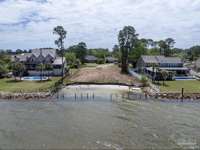 2952 Coral Strip Pkwy, Gulf Breeze, FL 32563