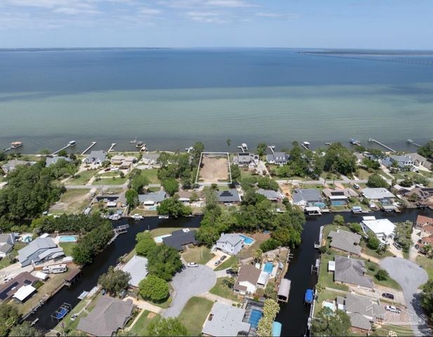 2952 Coral Strip Pkwy, Gulf Breeze, FL 32563