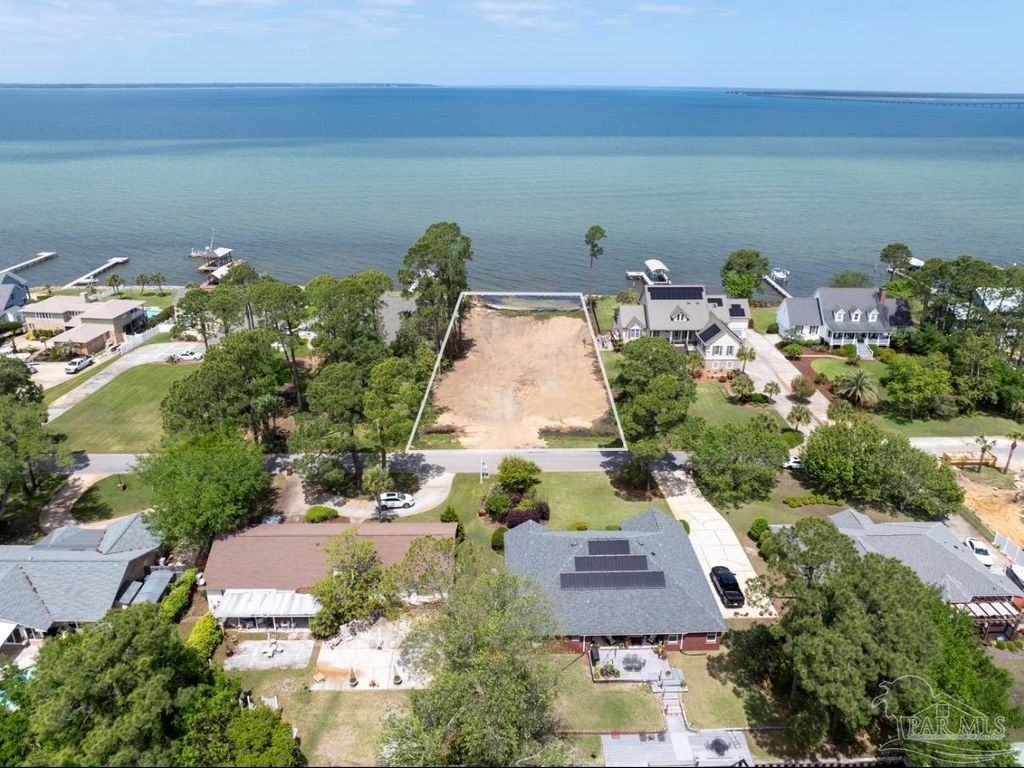 2952 Coral Strip Pkwy, Gulf Breeze, FL 32563