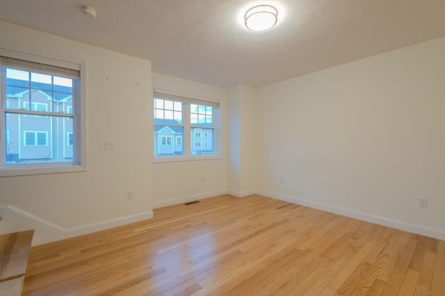 7 Gorham St 60, Chelmsford, MA 01824