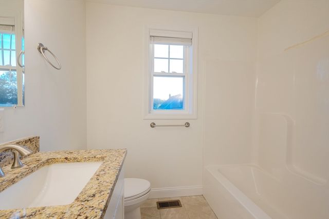 7 Gorham St 60, Chelmsford, MA 01824