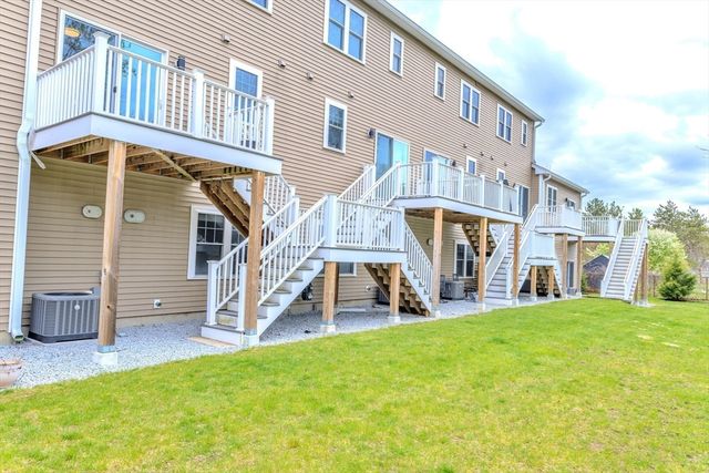 7 Gorham St 60, Chelmsford, MA 01824