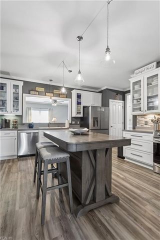 8312 Harbor View Ln, Norfolk, VA 23518