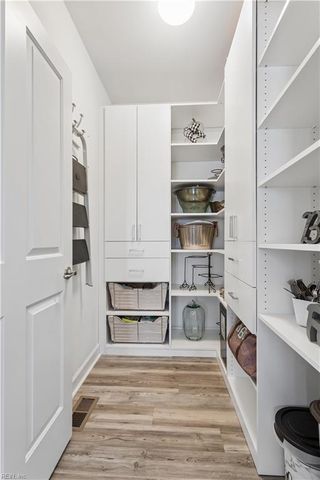 8312 Harbor View Ln, Norfolk, VA 23518