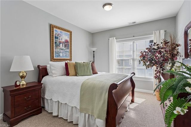 8312 Harbor View Ln, Norfolk, VA 23518