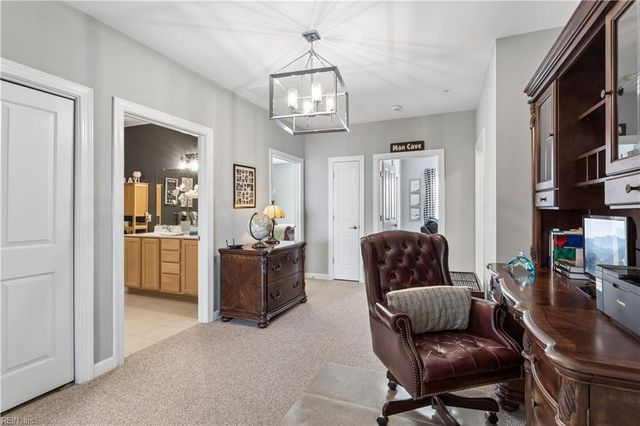 8312 Harbor View Ln, Norfolk, VA 23518