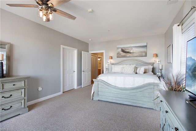 8312 Harbor View Ln, Norfolk, VA 23518