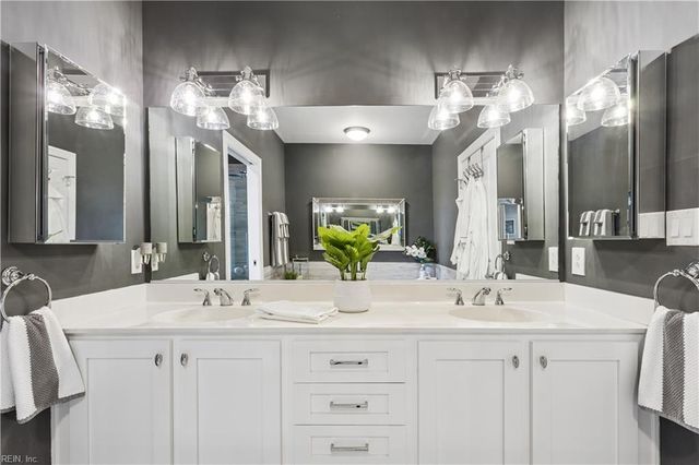 8312 Harbor View Ln, Norfolk, VA 23518