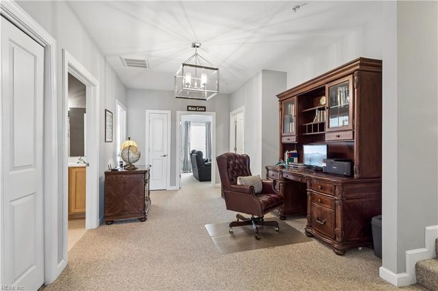 8312 Harbor View Ln, Norfolk, VA 23518