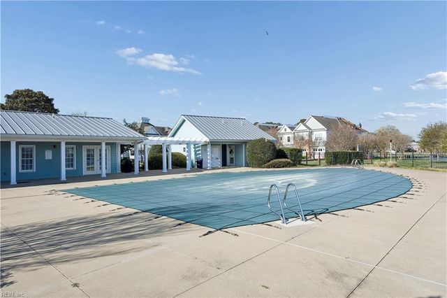 8312 Harbor View Ln, Norfolk, VA 23518