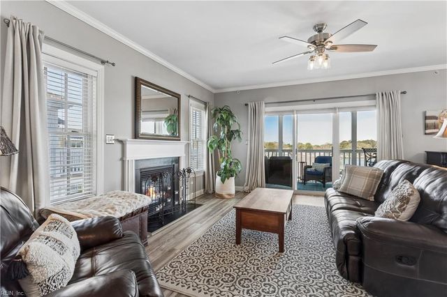 8312 Harbor View Ln, Norfolk, VA 23518