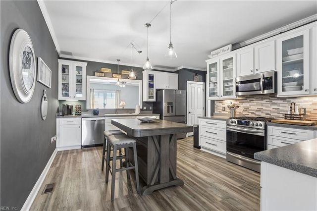 8312 Harbor View Ln, Norfolk, VA 23518