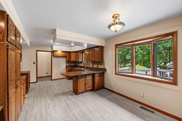 2499 Willowwood Avenue, Valparaiso, IN 46383