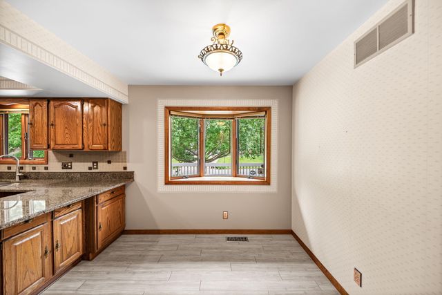 2499 Willowwood Avenue, Valparaiso, IN 46383