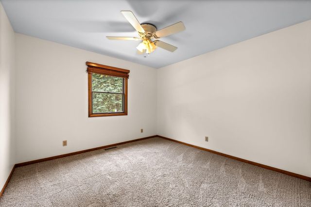2499 Willowwood Avenue, Valparaiso, IN 46383