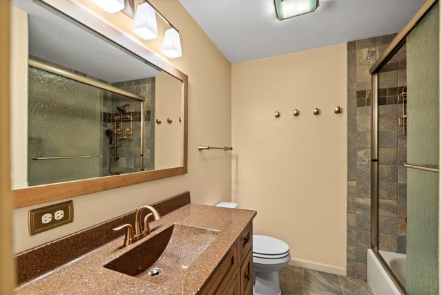 2499 Willowwood Avenue, Valparaiso, IN 46383