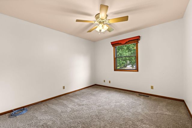 2499 Willowwood Avenue, Valparaiso, IN 46383