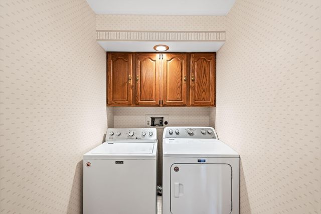 2499 Willowwood Avenue, Valparaiso, IN 46383