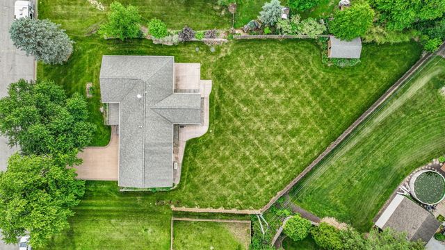 2499 Willowwood Avenue, Valparaiso, IN 46383