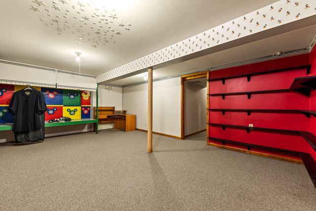 2499 Willowwood Avenue, Valparaiso, IN 46383