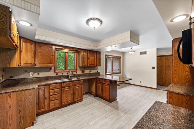 2499 Willowwood Avenue, Valparaiso, IN 46383
