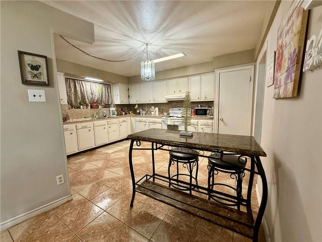 3659 Santa Fe St, Corpus Christi, TX 78411