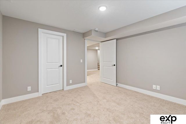 8114 S 177th Street, Omaha, NE 68136