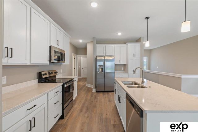 8114 S 177th Street, Omaha, NE 68136