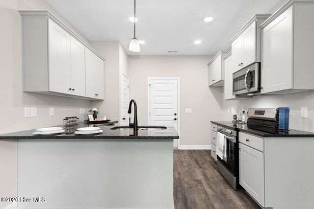 60 Greenfield Lane, Clayton, NC 27527