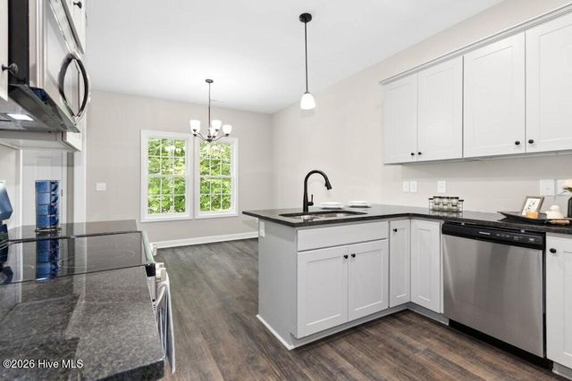 60 Greenfield Lane, Clayton, NC 27527