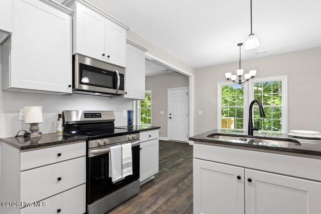 60 Greenfield Lane, Clayton, NC 27527