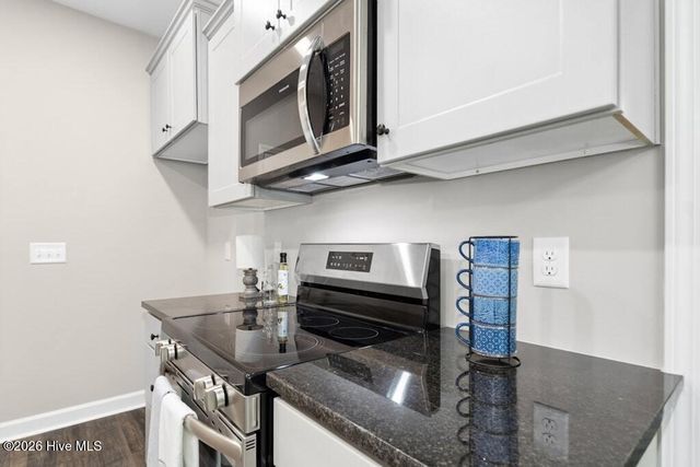 60 Greenfield Lane, Clayton, NC 27527