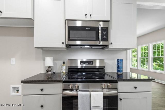 60 Greenfield Lane, Clayton, NC 27527