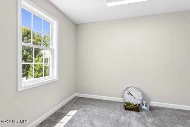 60 Greenfield Lane, Clayton, NC 27527