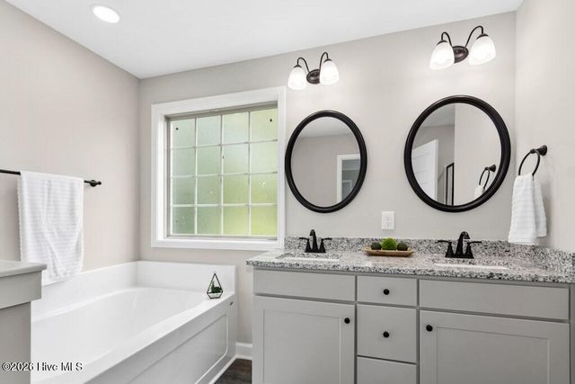 60 Greenfield Lane, Clayton, NC 27527