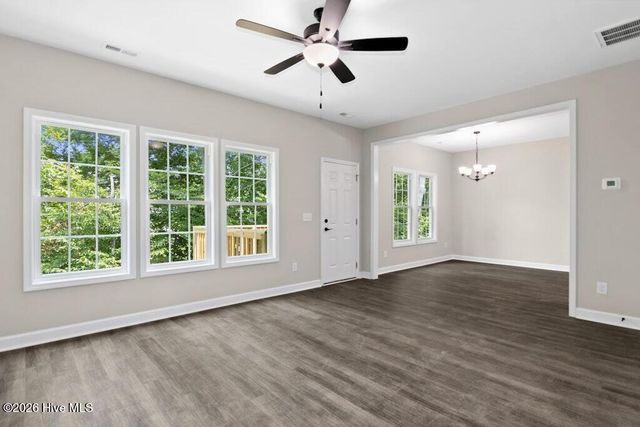 60 Greenfield Lane, Clayton, NC 27527