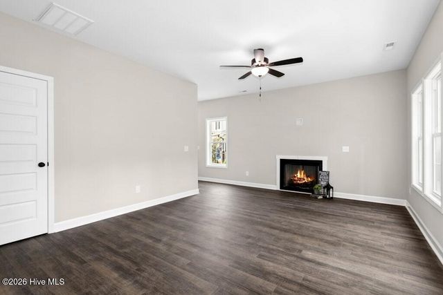 60 Greenfield Lane, Clayton, NC 27527