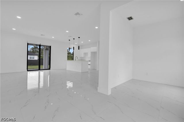 3205 57th ST W, Lehigh Acres, FL 33971