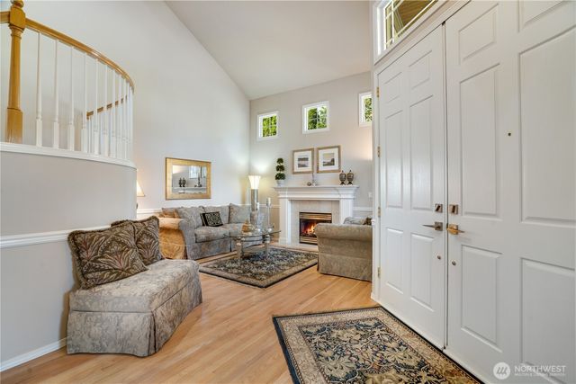 12865 SE 47th Place, Bellevue, WA 98006