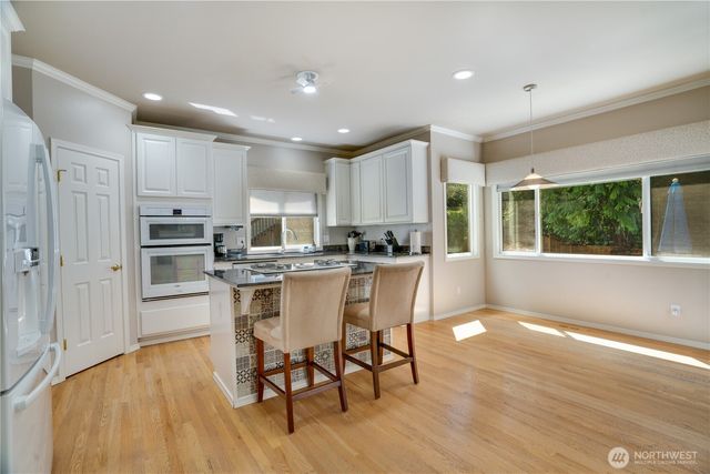 12865 SE 47th Place, Bellevue, WA 98006