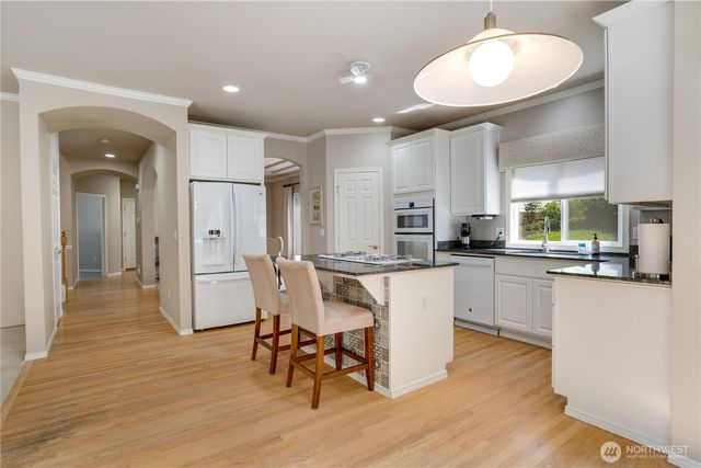 12865 SE 47th Place, Bellevue, WA 98006