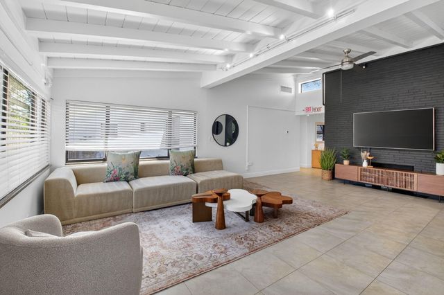 245 Seacrest Lane, Delray Beach, FL 33444