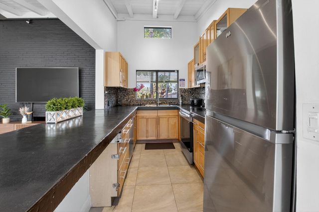 245 Seacrest Lane, Delray Beach, FL 33444