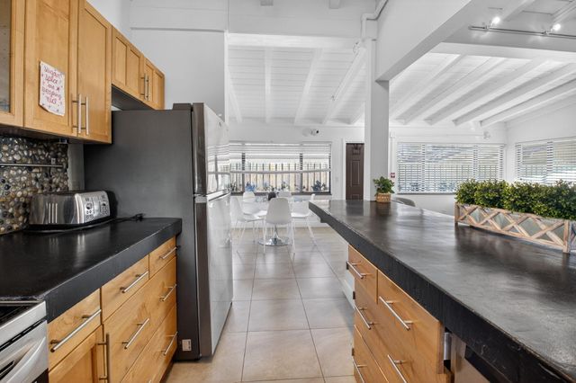 245 Seacrest Lane, Delray Beach, FL 33444